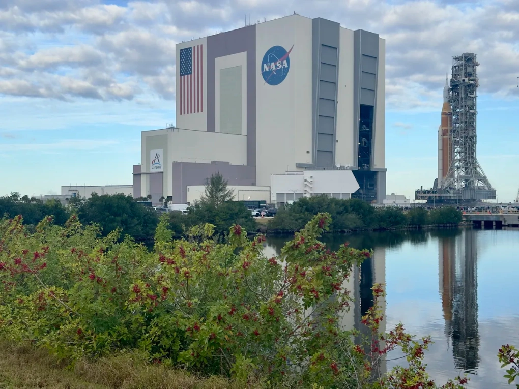 Tên lửa mạnh nhất của NASA sẵn sàng đưa người lên Mặt Trăng